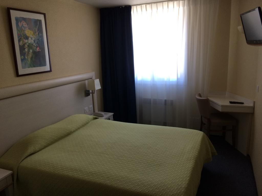 Elysee Hotel 2*